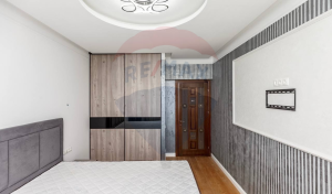 124.900 EUR