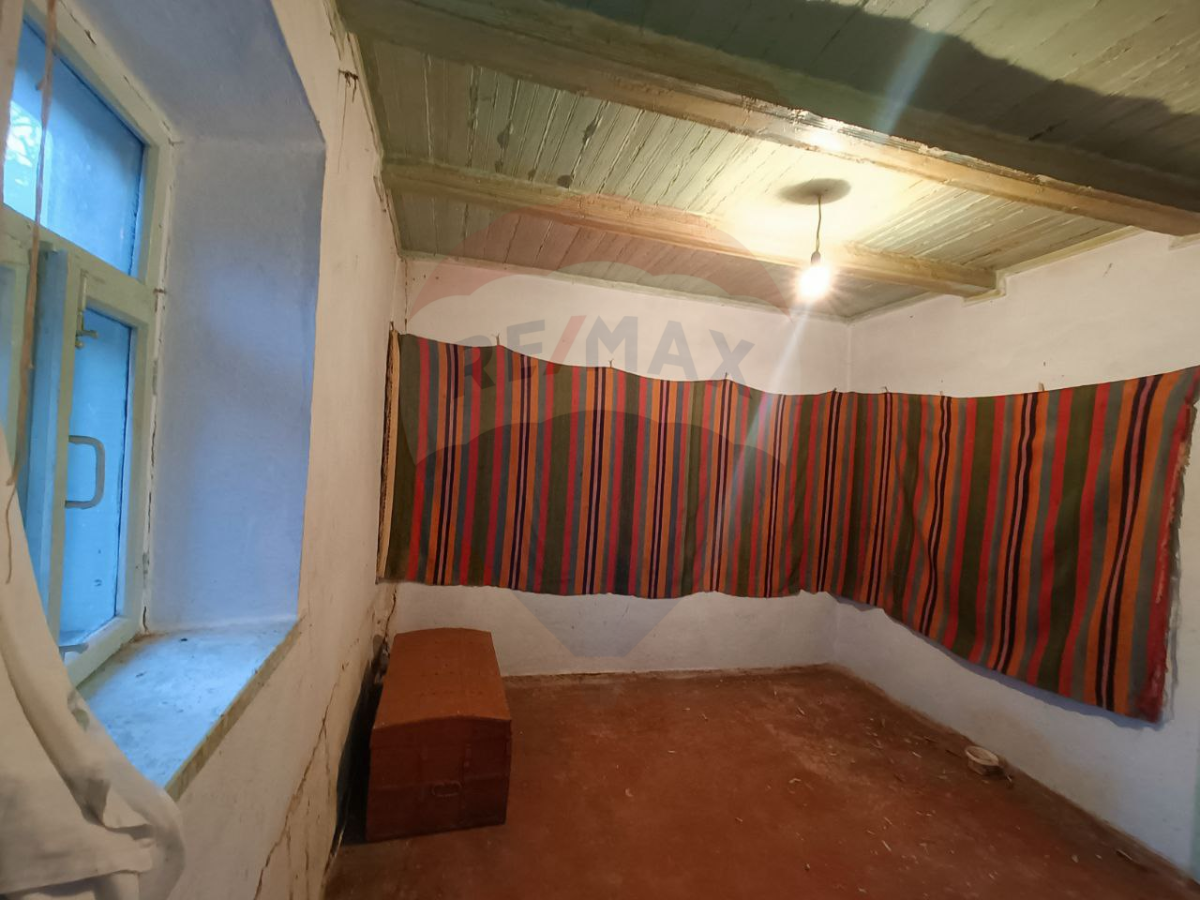 29.900 EUR