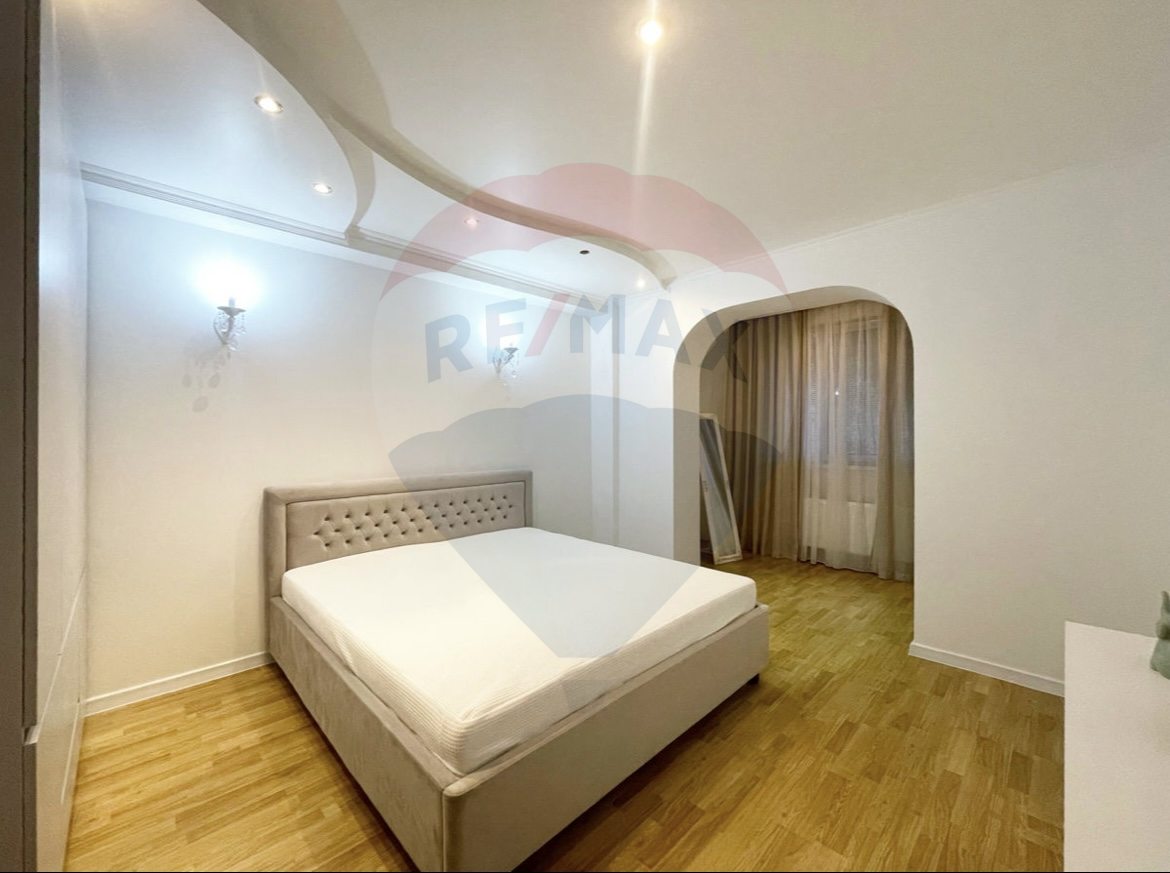 148.900 EUR