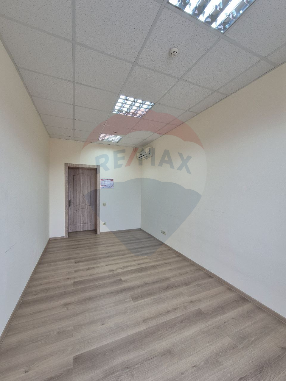 6.090 EUR
