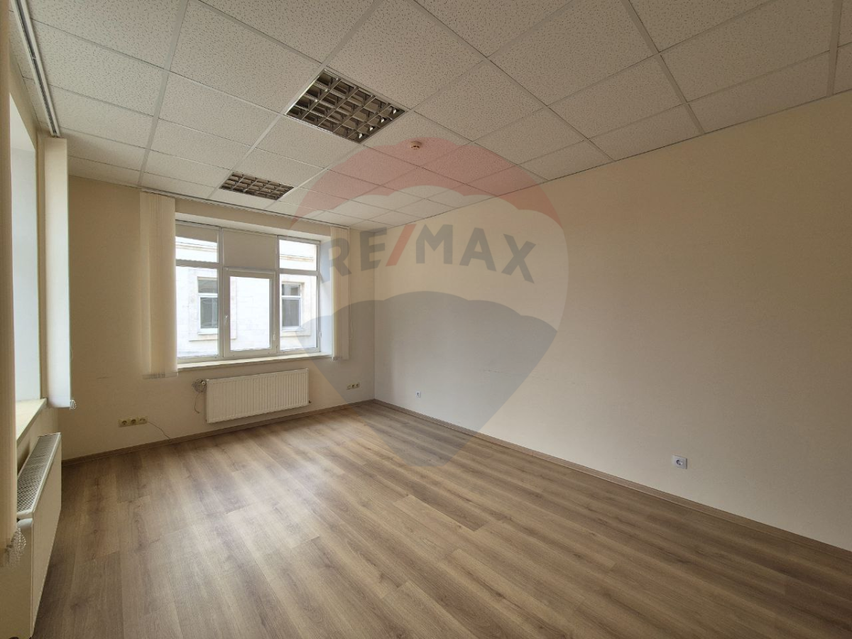 6.090 EUR