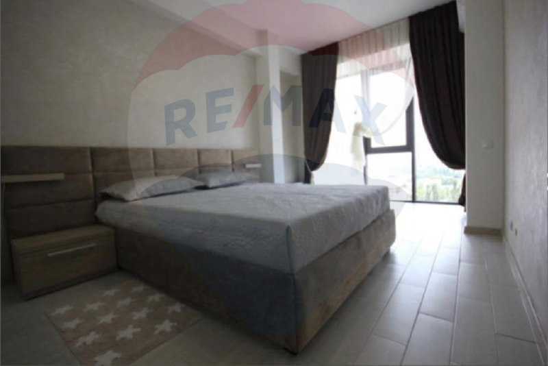 750 EUR