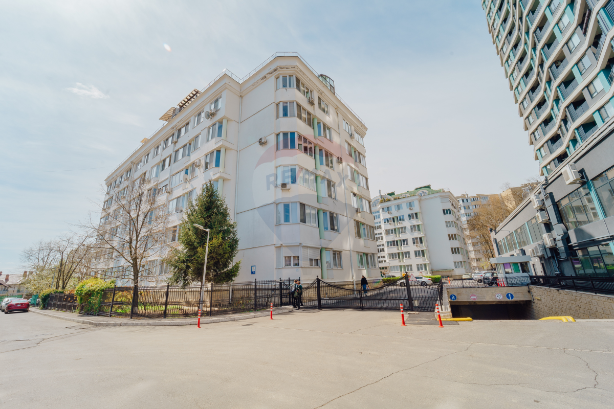 249.000 EUR