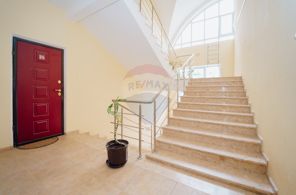 249.000 EUR