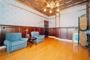249.000 EUR