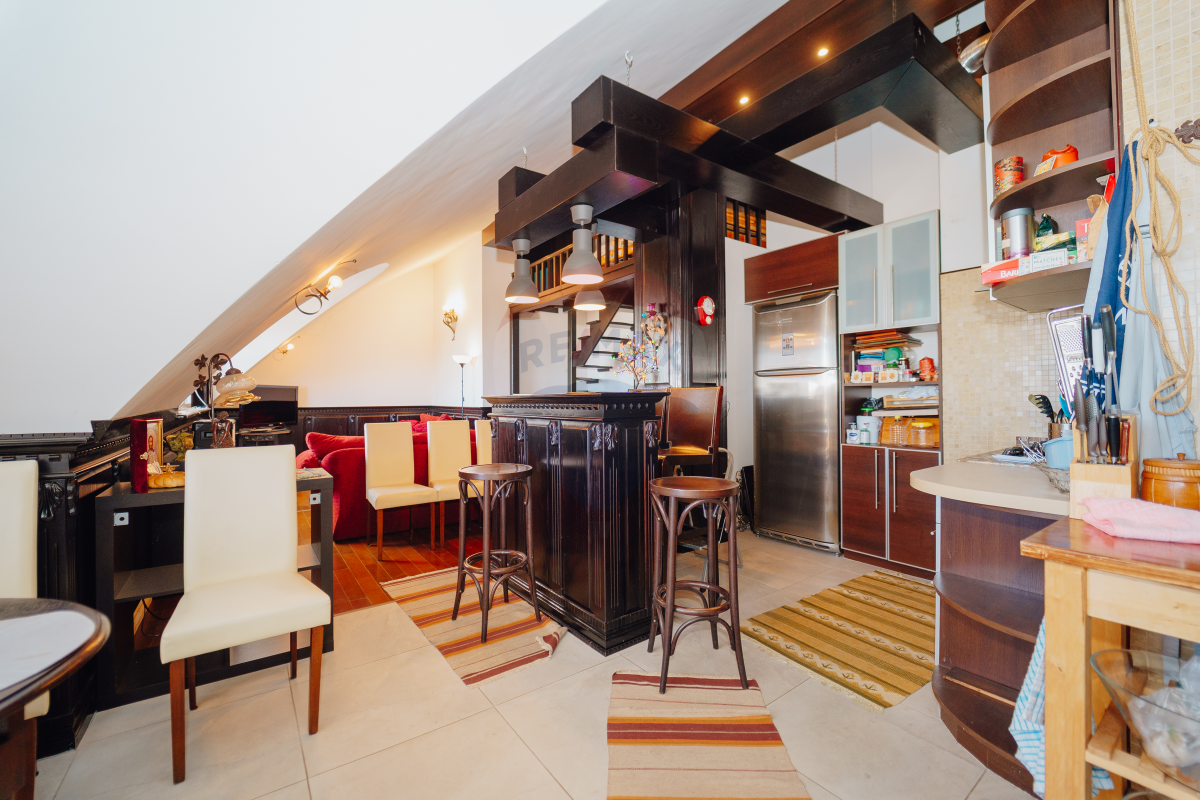 249.000 EUR