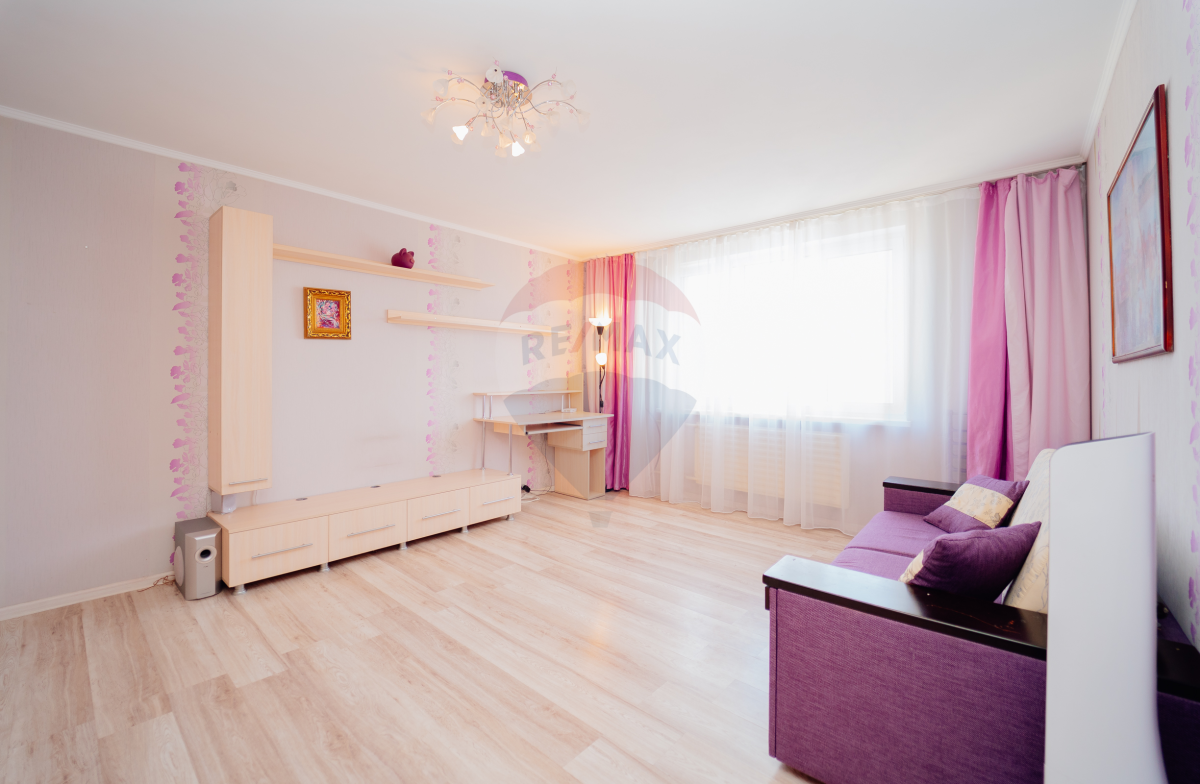 68.900 EUR