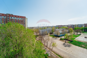 68.900 EUR