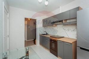 82.900 EUR