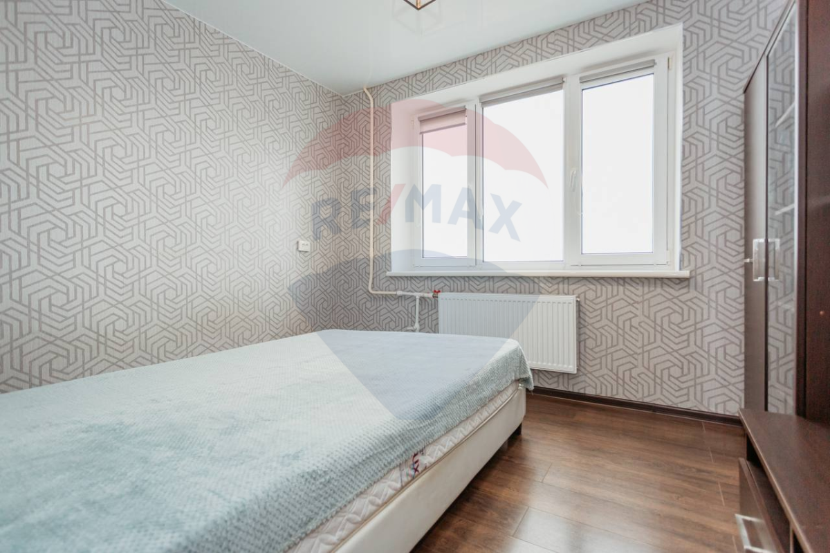 82.900 EUR