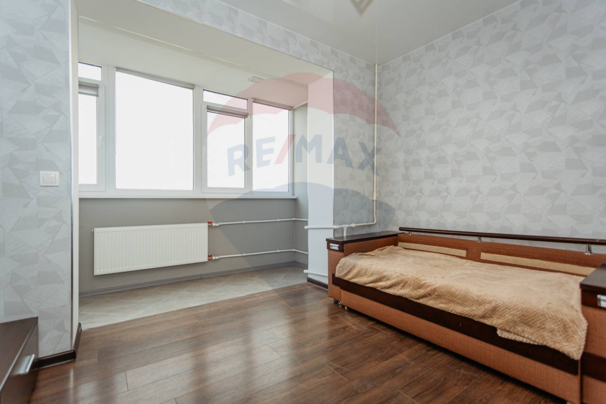82.900 EUR