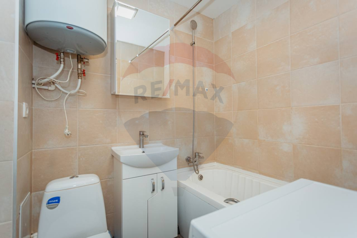 82.900 EUR