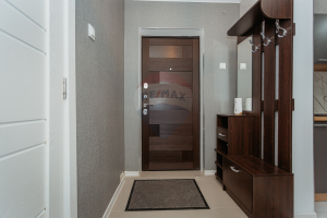 82.900 EUR