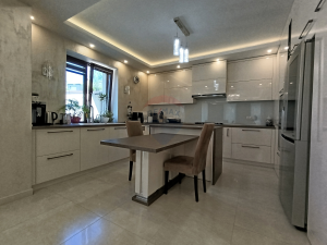 650.000 EUR
