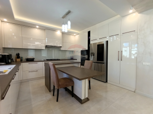 650.000 EUR
