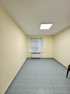 242.000 EUR