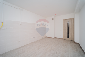 176.900 EUR