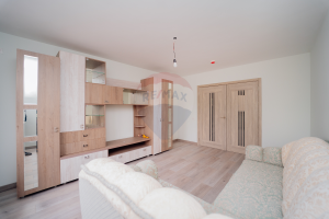 176.900 EUR