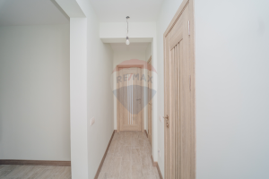 176.900 EUR