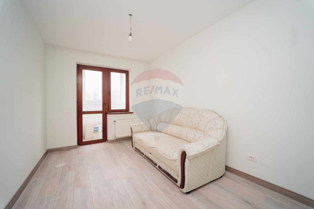 176.900 EUR