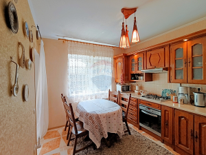 260.000 EUR