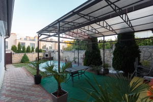 700.000 EUR