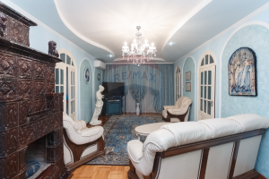700.000 EUR