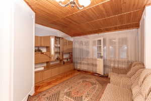 700.000 EUR