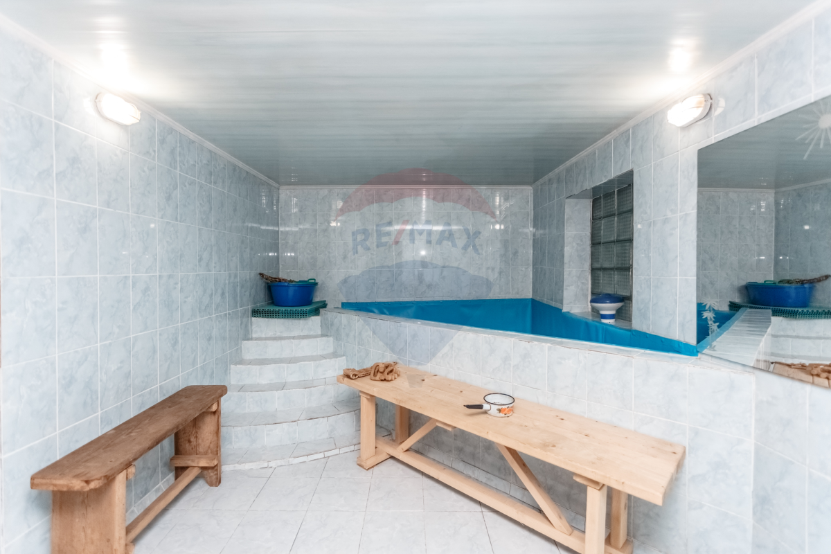 700.000 EUR