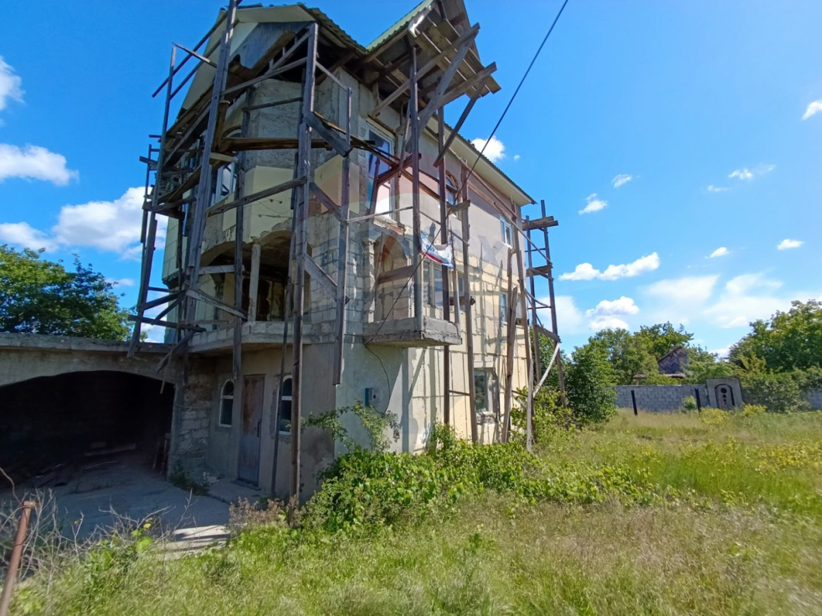 33.000 EUR