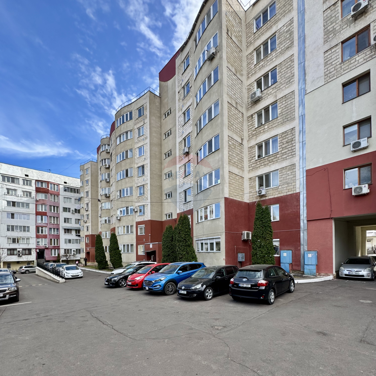 125.000 EUR