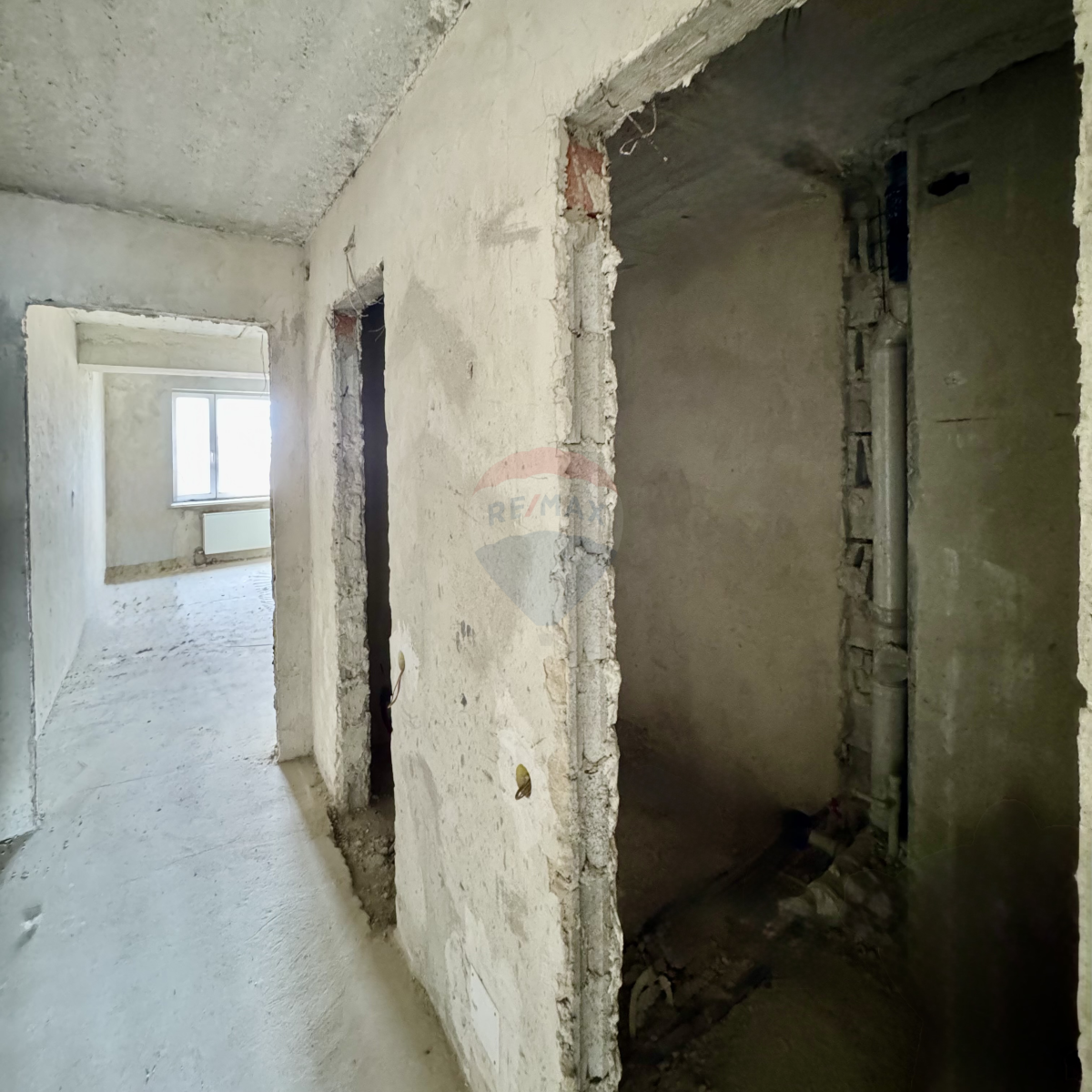 125.000 EUR