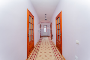 255.000 EUR