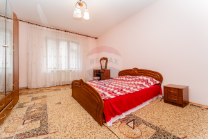 255.000 EUR