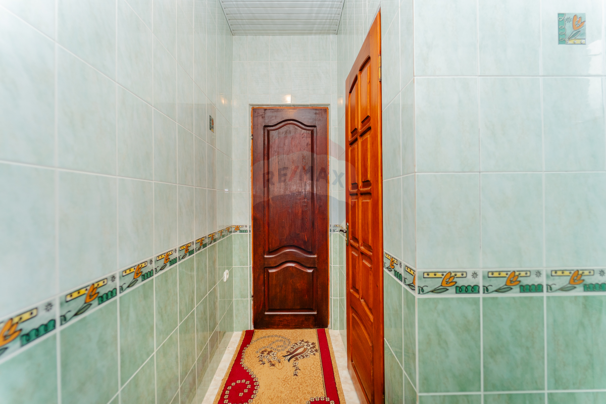 255.000 EUR