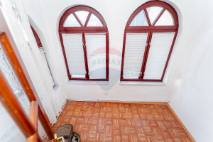 255.000 EUR