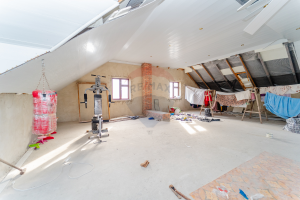255.000 EUR