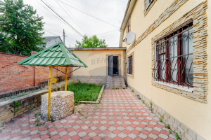 255.000 EUR