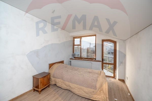 148.000 EUR