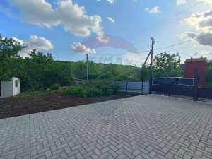 114.000 EUR