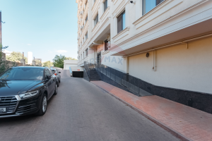 180.000 EUR