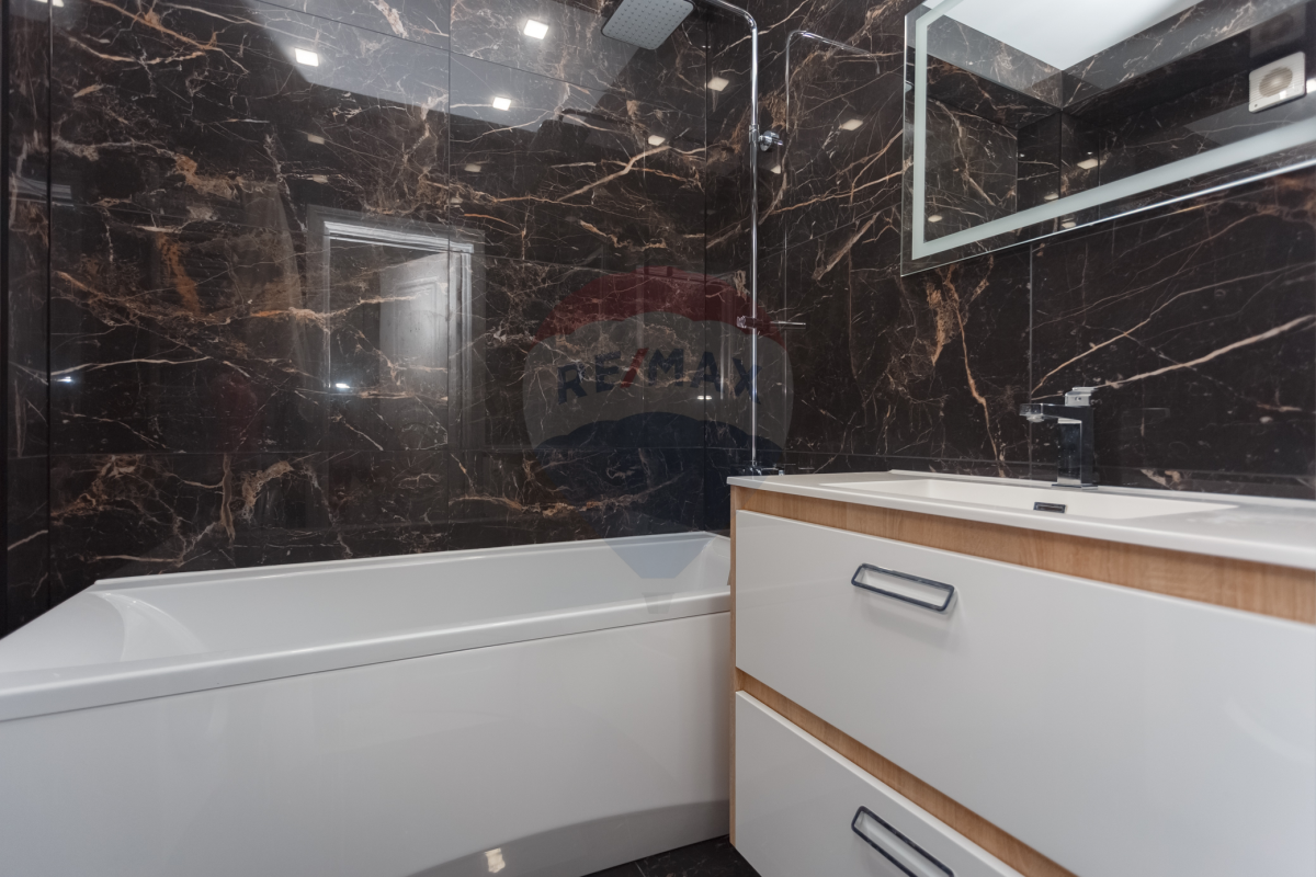 180.000 EUR