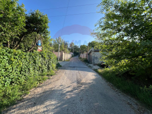 32.900 EUR