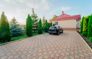 165.000 EUR