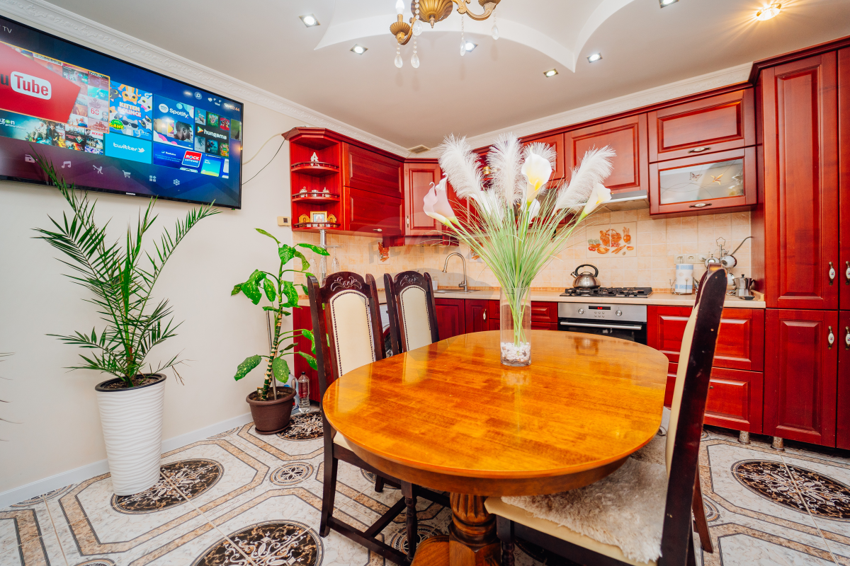 165.000 EUR