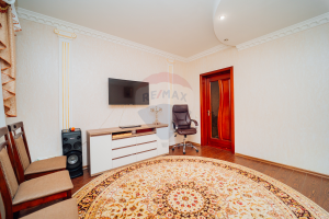 165.000 EUR