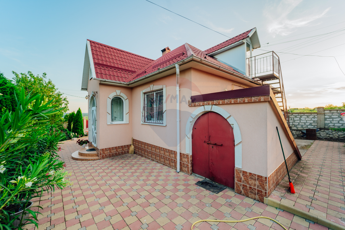 165.000 EUR