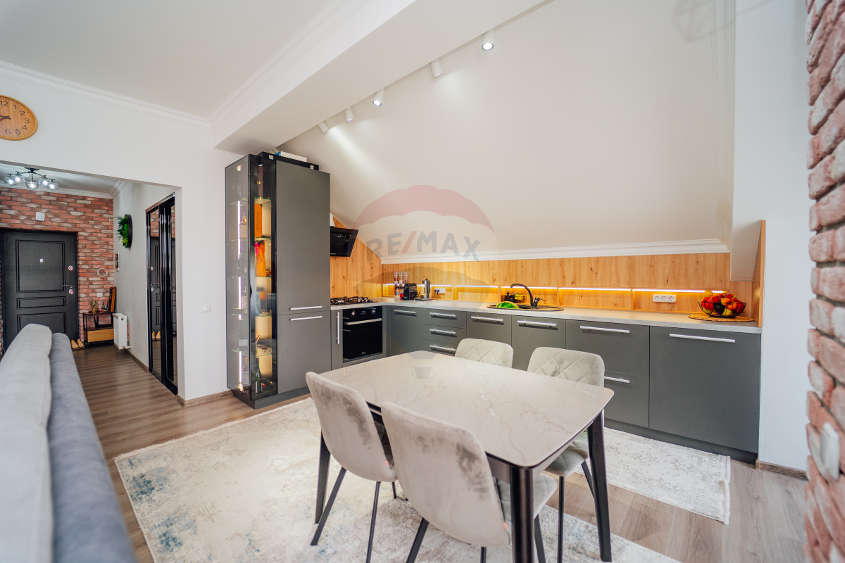 165.000 EUR