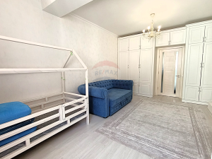 650 EUR