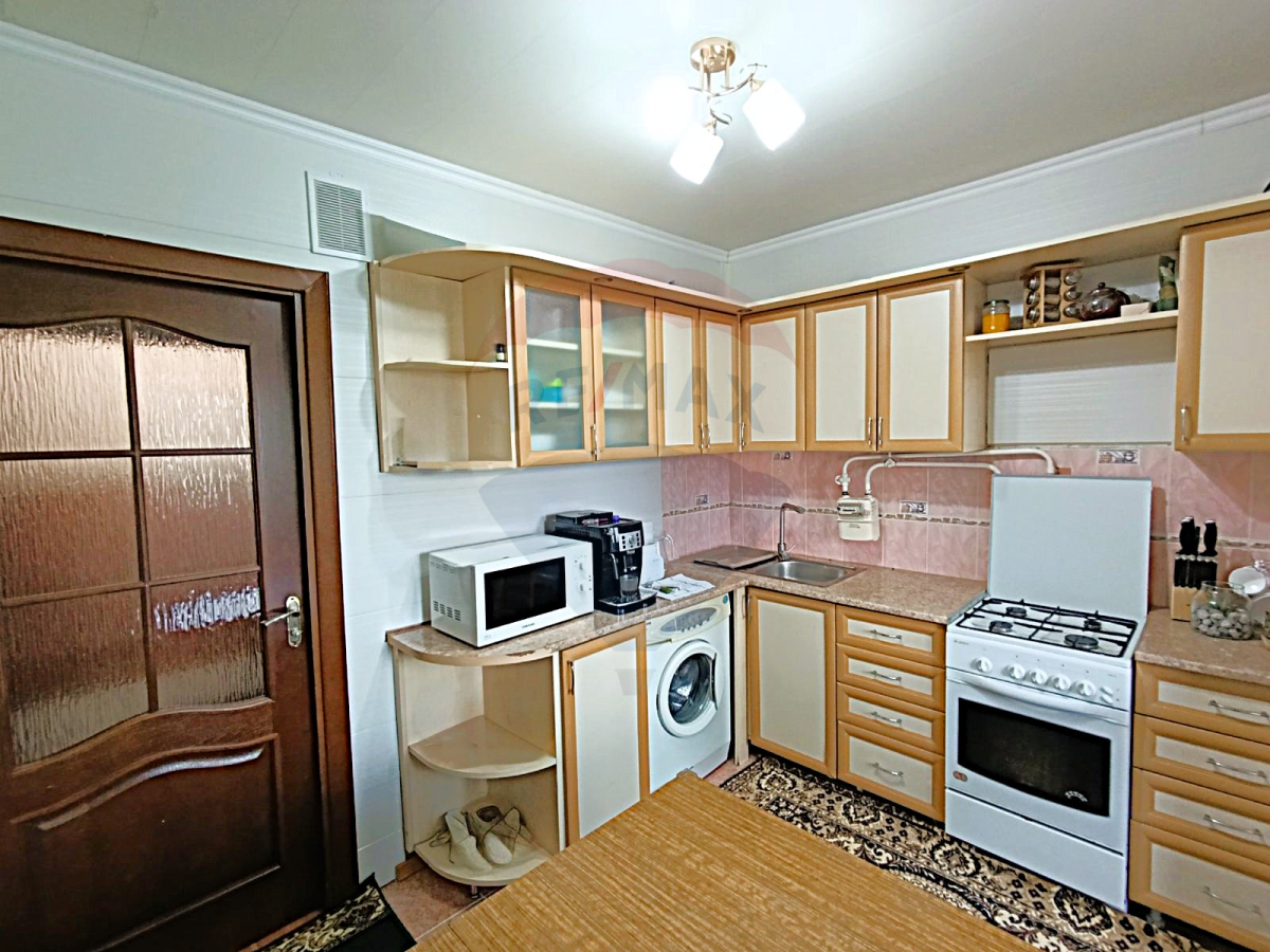 84.900 EUR
